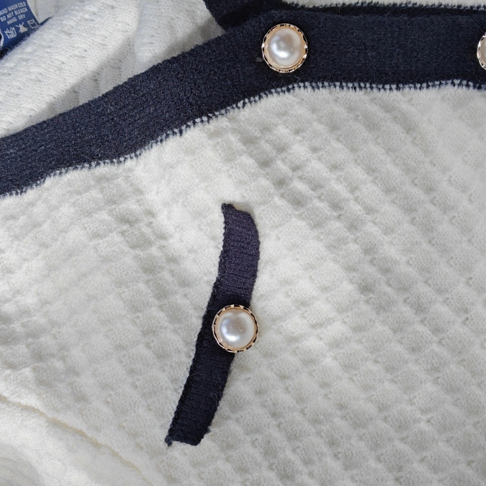 Ivory Sweater - Picture 4 of 5